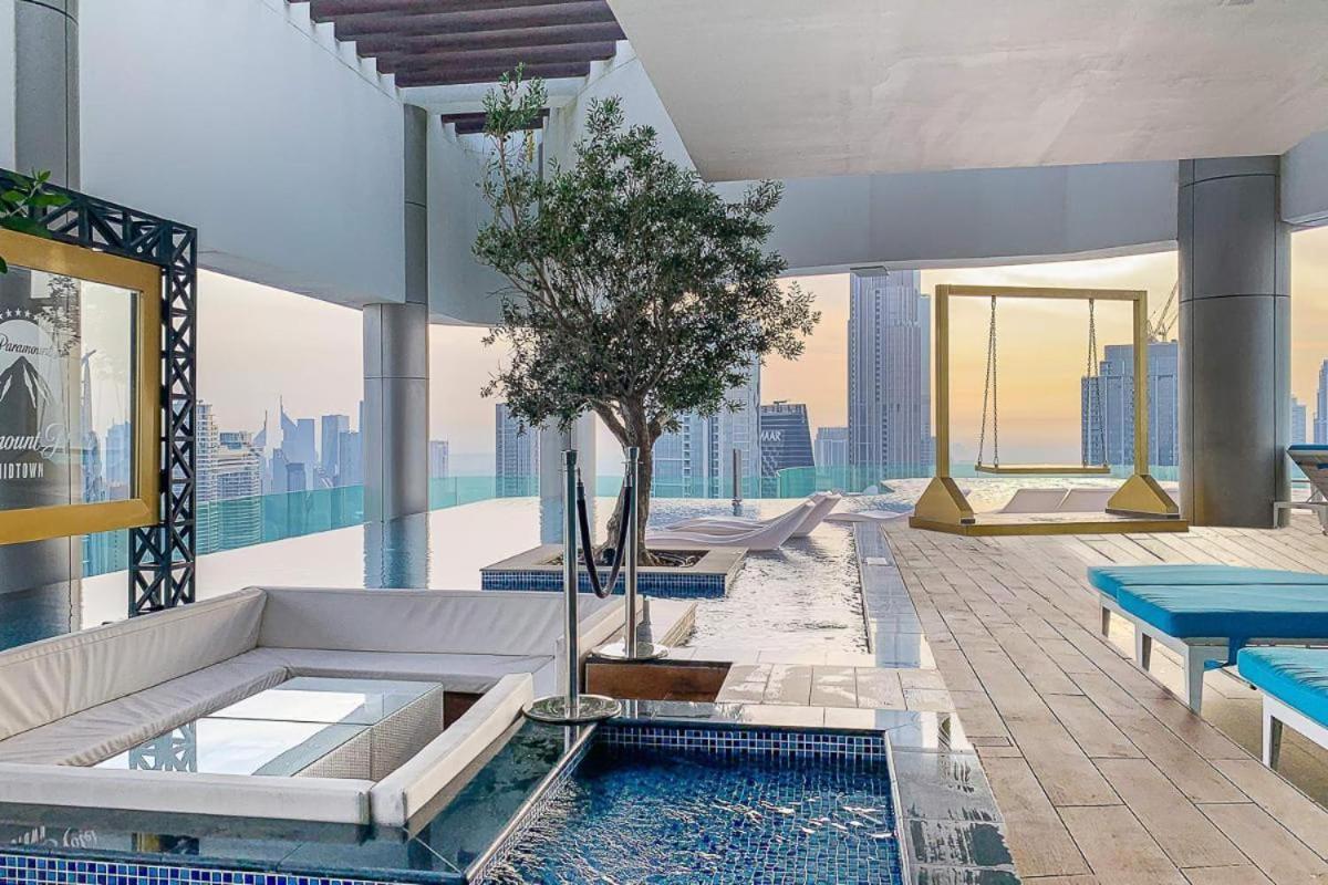 Magical With Rooftop Pool & Burj Khalifa View Апартаменти